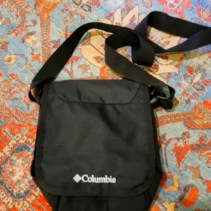 Columbia crossbody bag